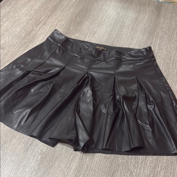 Shinestar Pants - Shinestar Black Pleated Skater Skirt